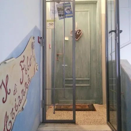 Il Filo Di Arianna לינה וארוחת בוקר 3*